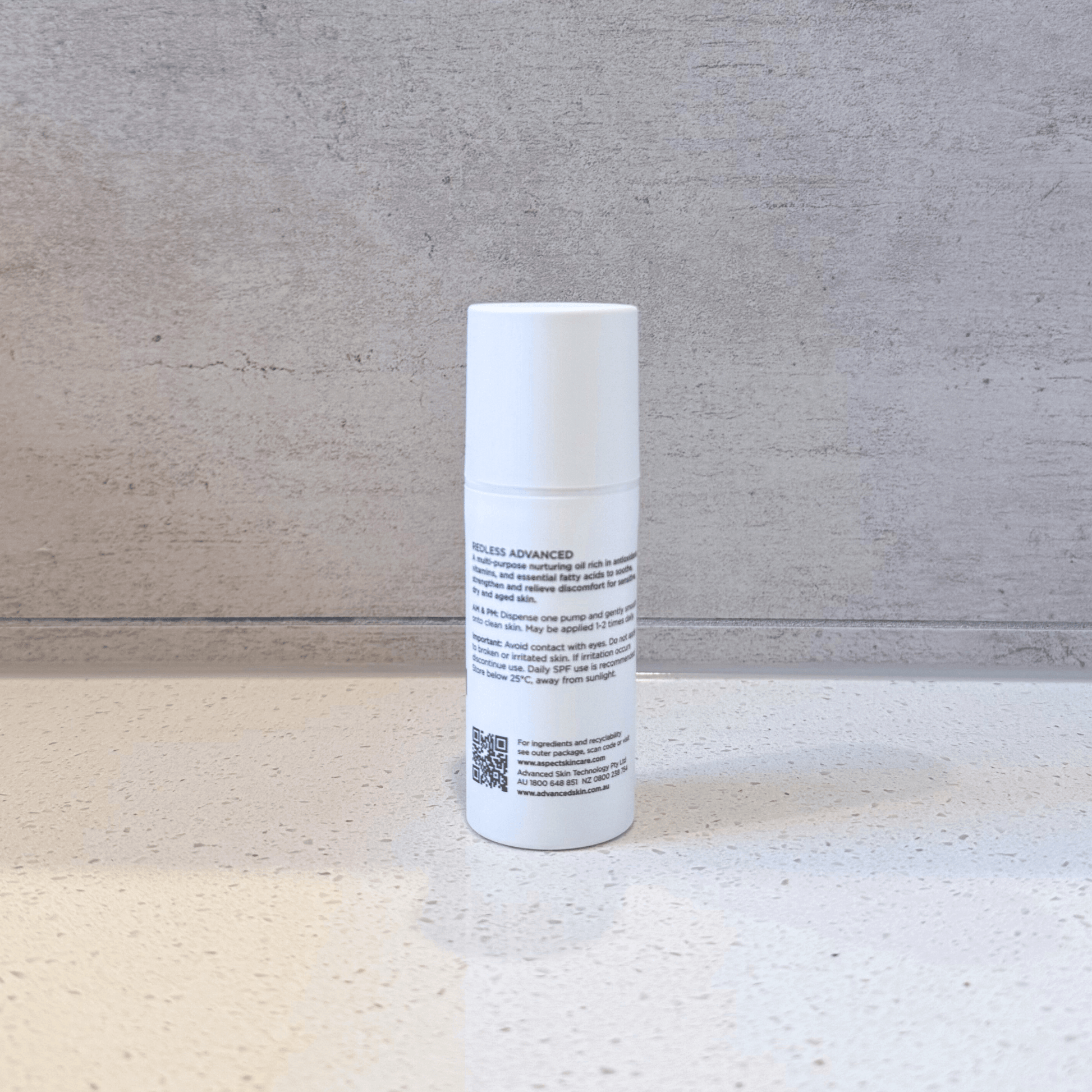 Aspect Dr Redless Advanced back of product on neutral background