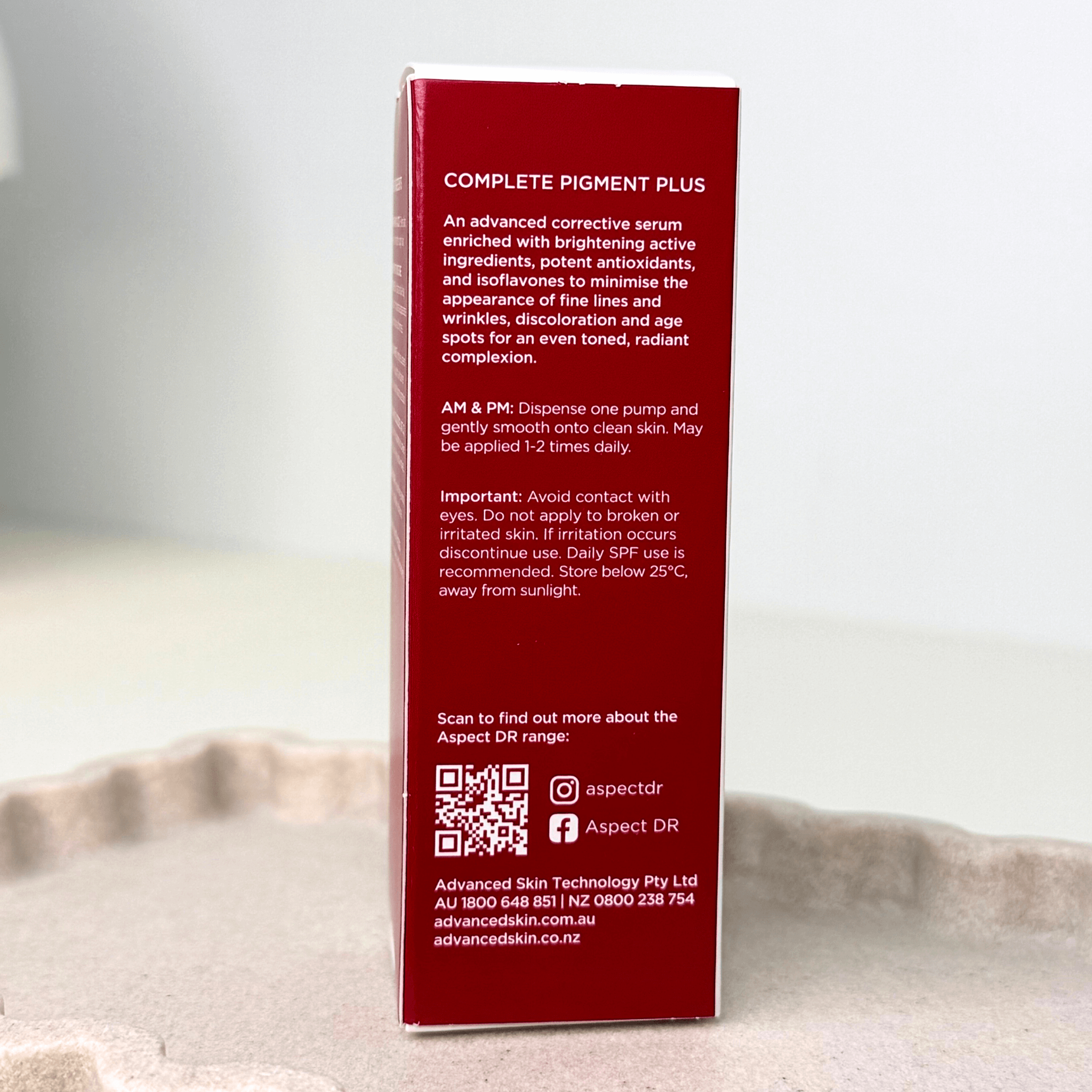 Complete Pigment Radiance Renewal 30ml back of product box